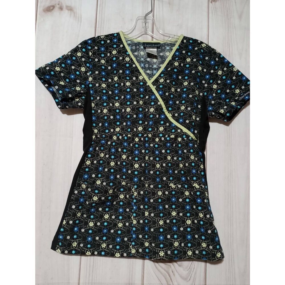 Cherokee Scrub Top‎ Ladies Extra Small Black Floral